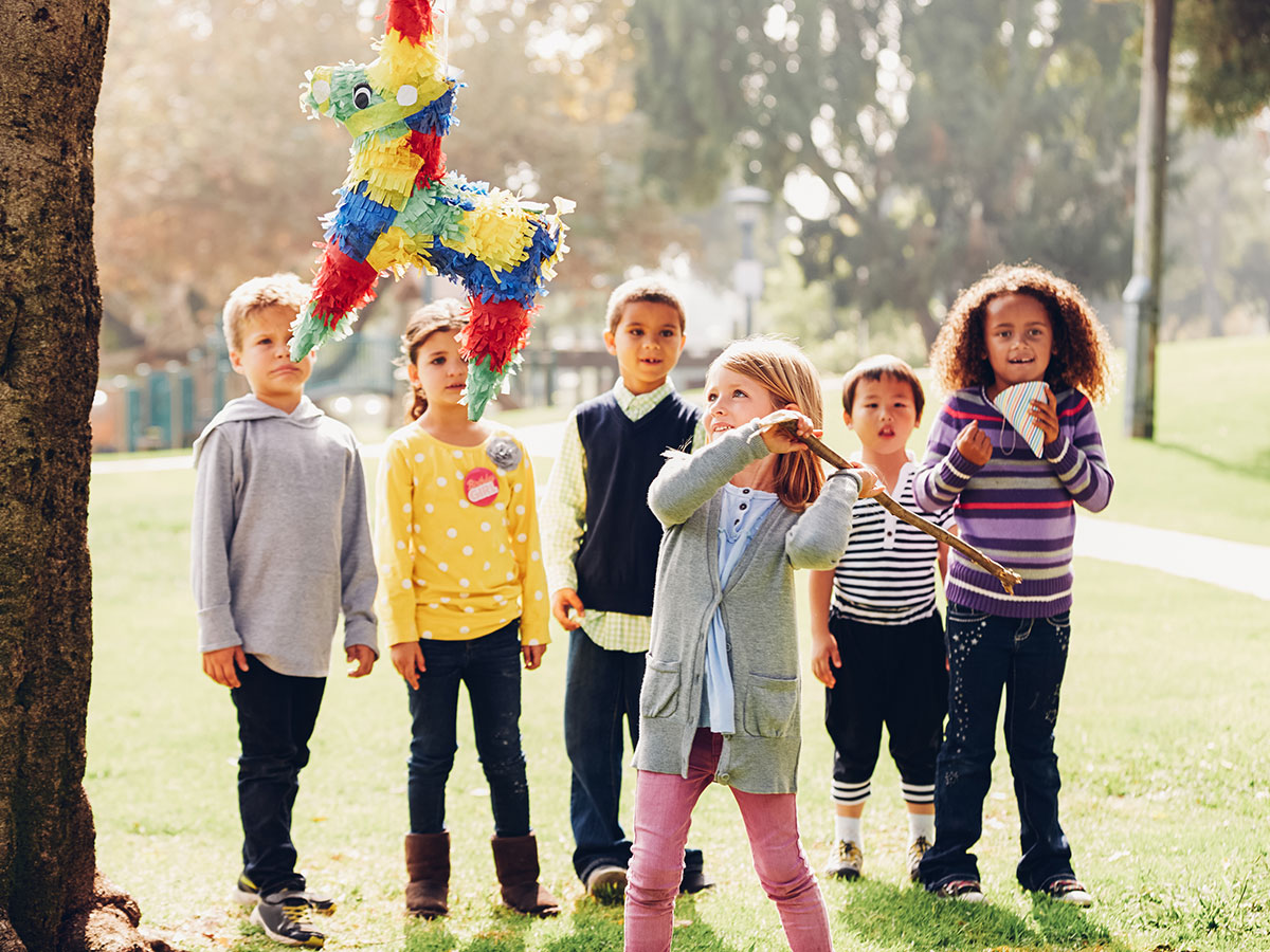 Make your own piñata 