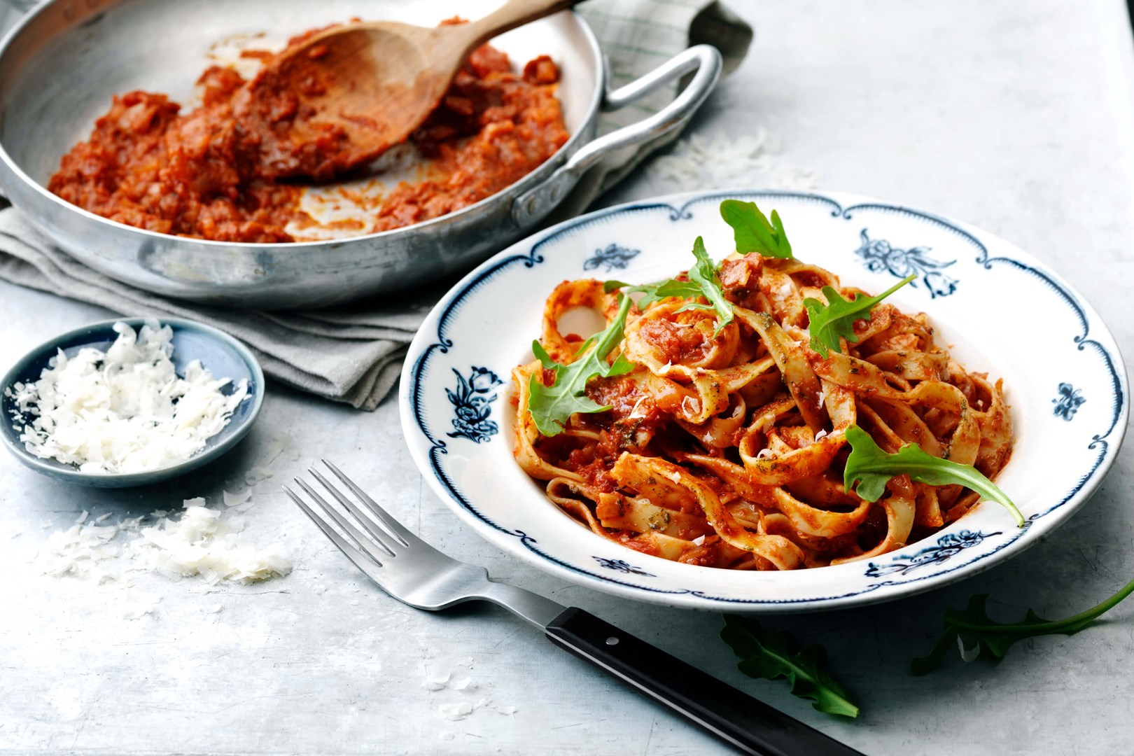 Tallrik med pasta pomodoro