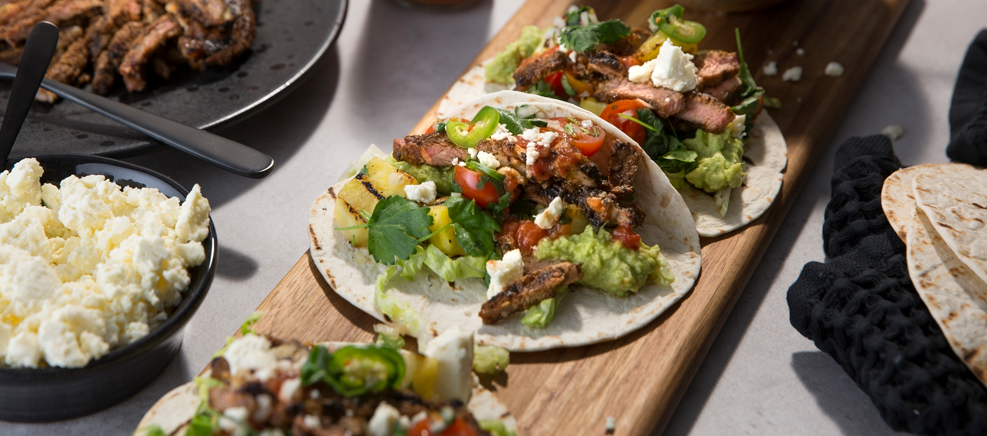 Taco's met gegrilde entrecote en ananas