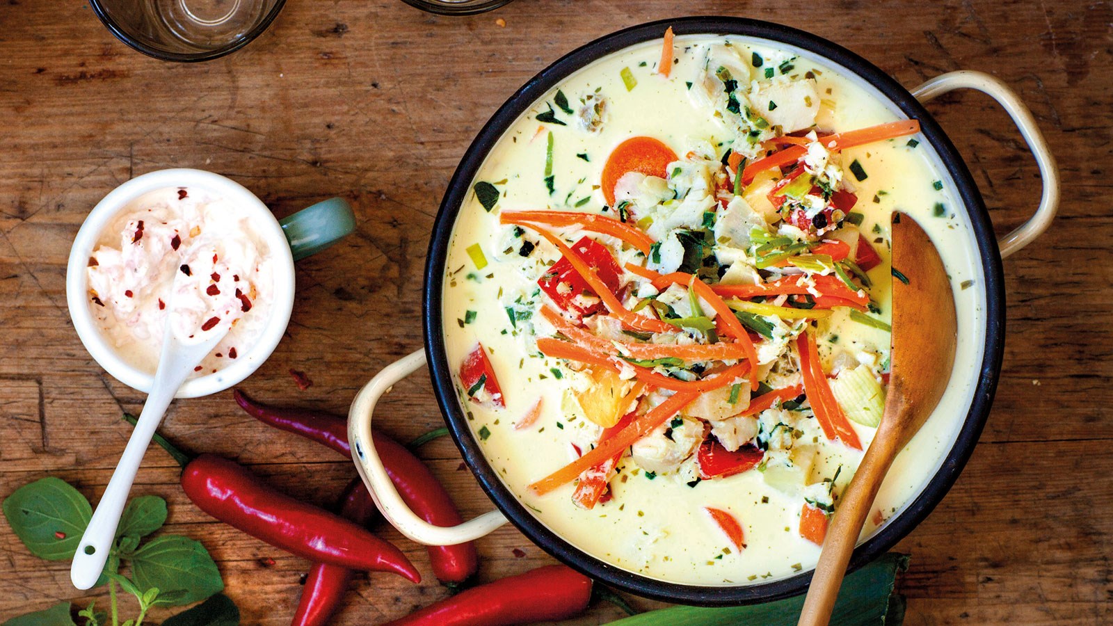 Fiskesuppe med citron og urter